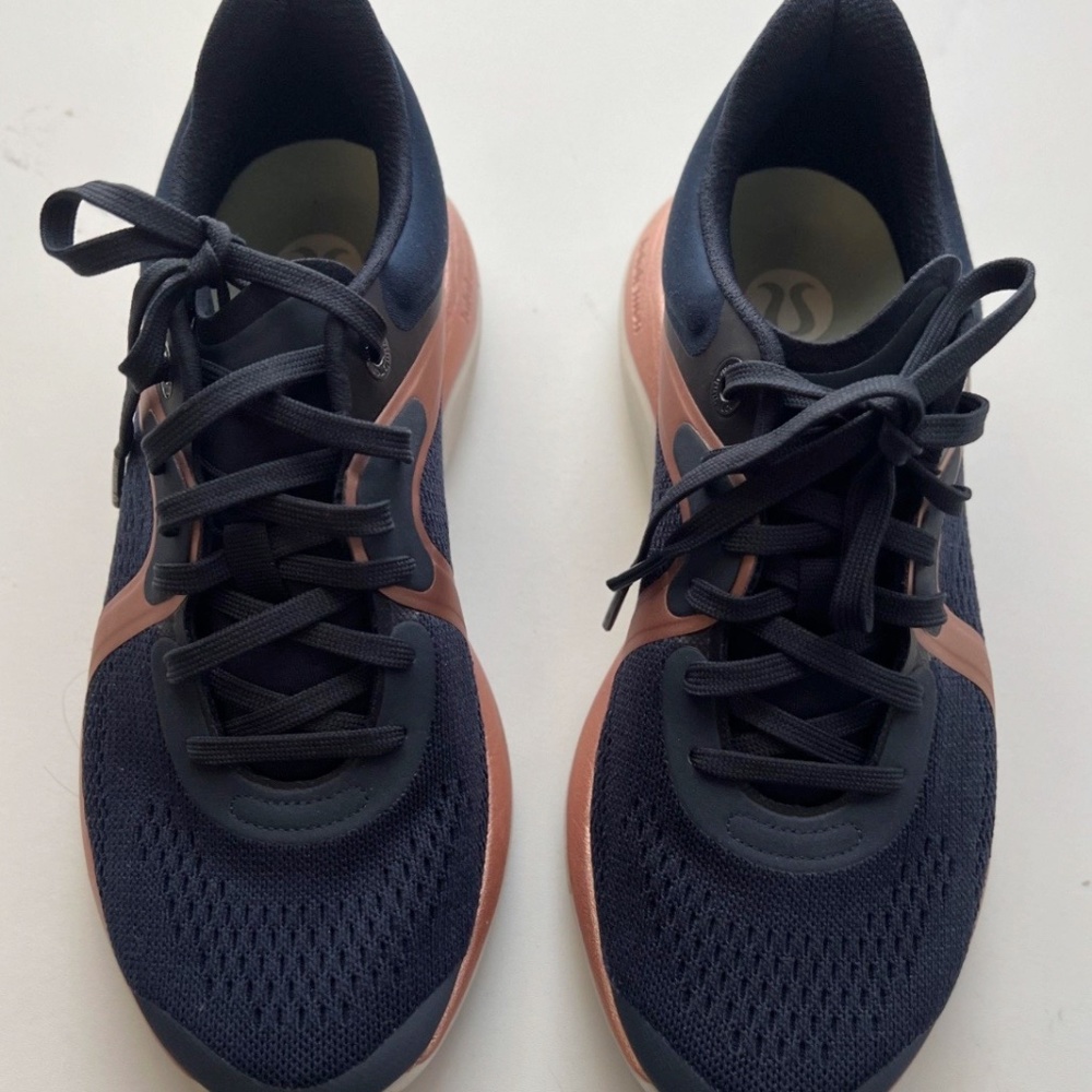 Lululemon Chargefeel Low Womens Workout Shoe - Picture 7 of 7